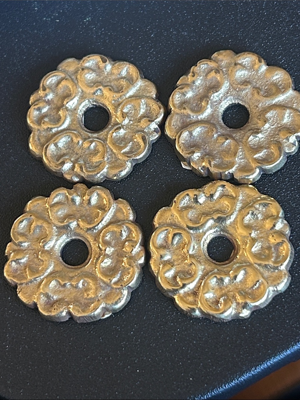 Antique Style Floral Rondelle Beads - Gold Tone (Set of 4)